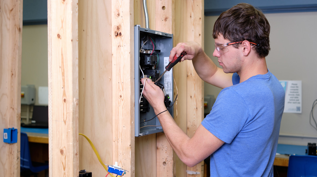 Electrician Construction (IBEW)